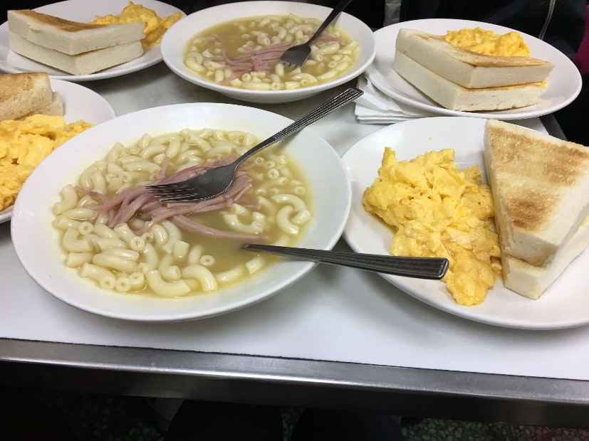 hk7.jpg Traditional Breakfast