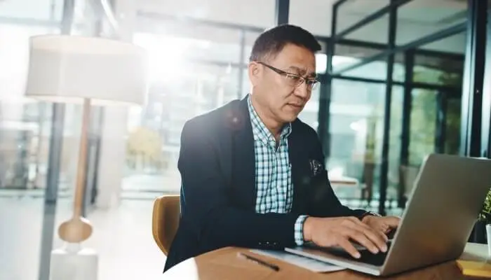 man speaking to a lady 