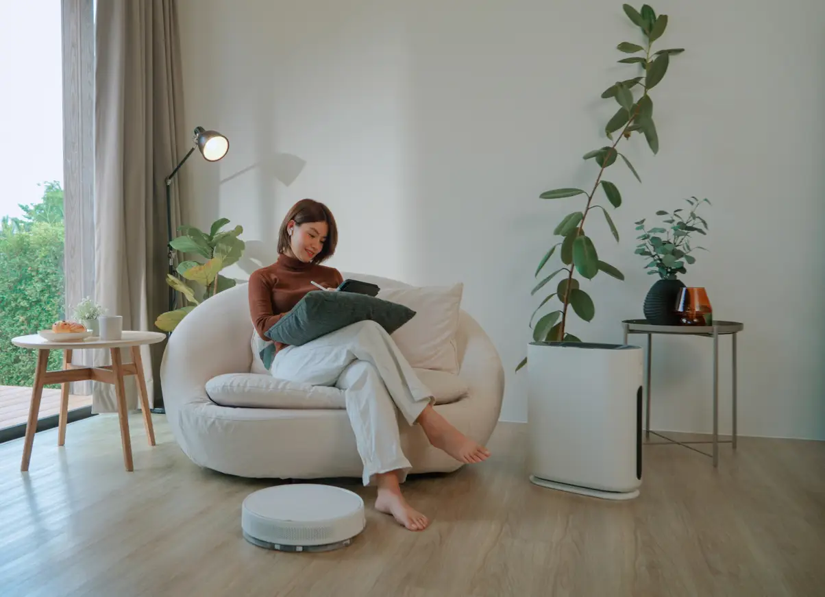 woman-smart-home-insurance