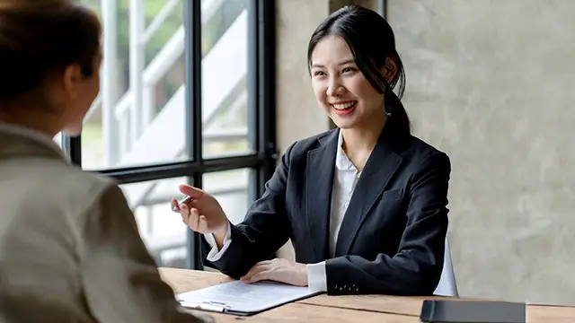 Be An Income Advisor - Careers Image Tiles