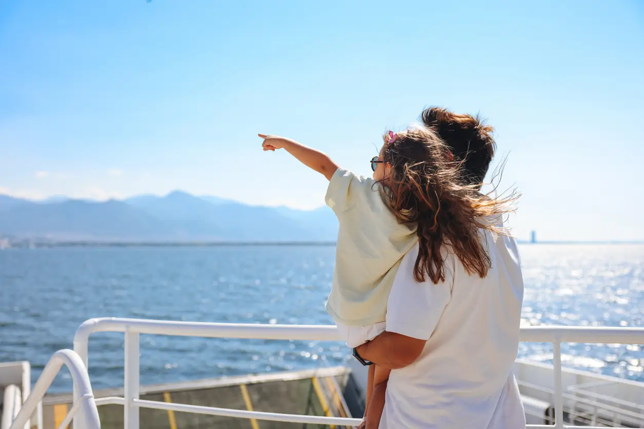 child-dad-cruise-travel child-dad-cruise-travel