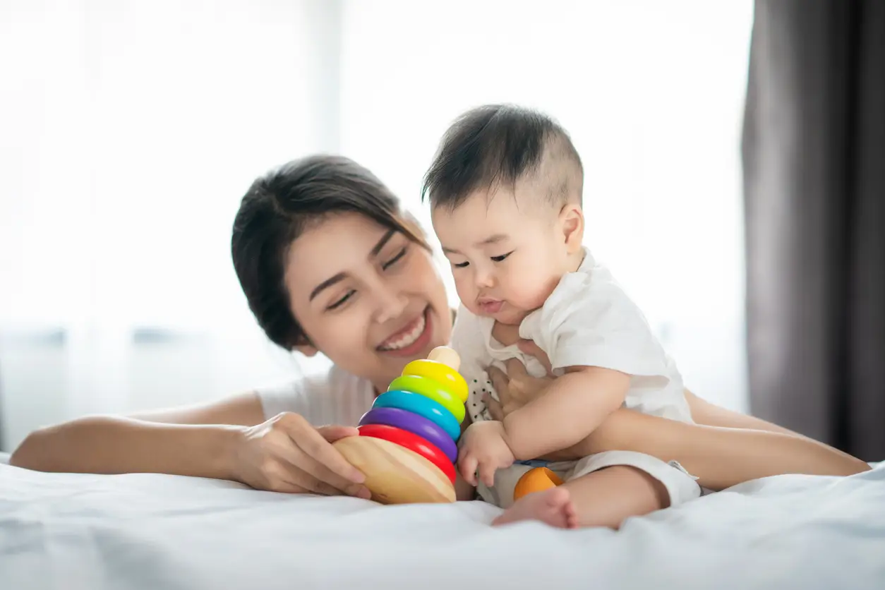 mother-playing-with-baby