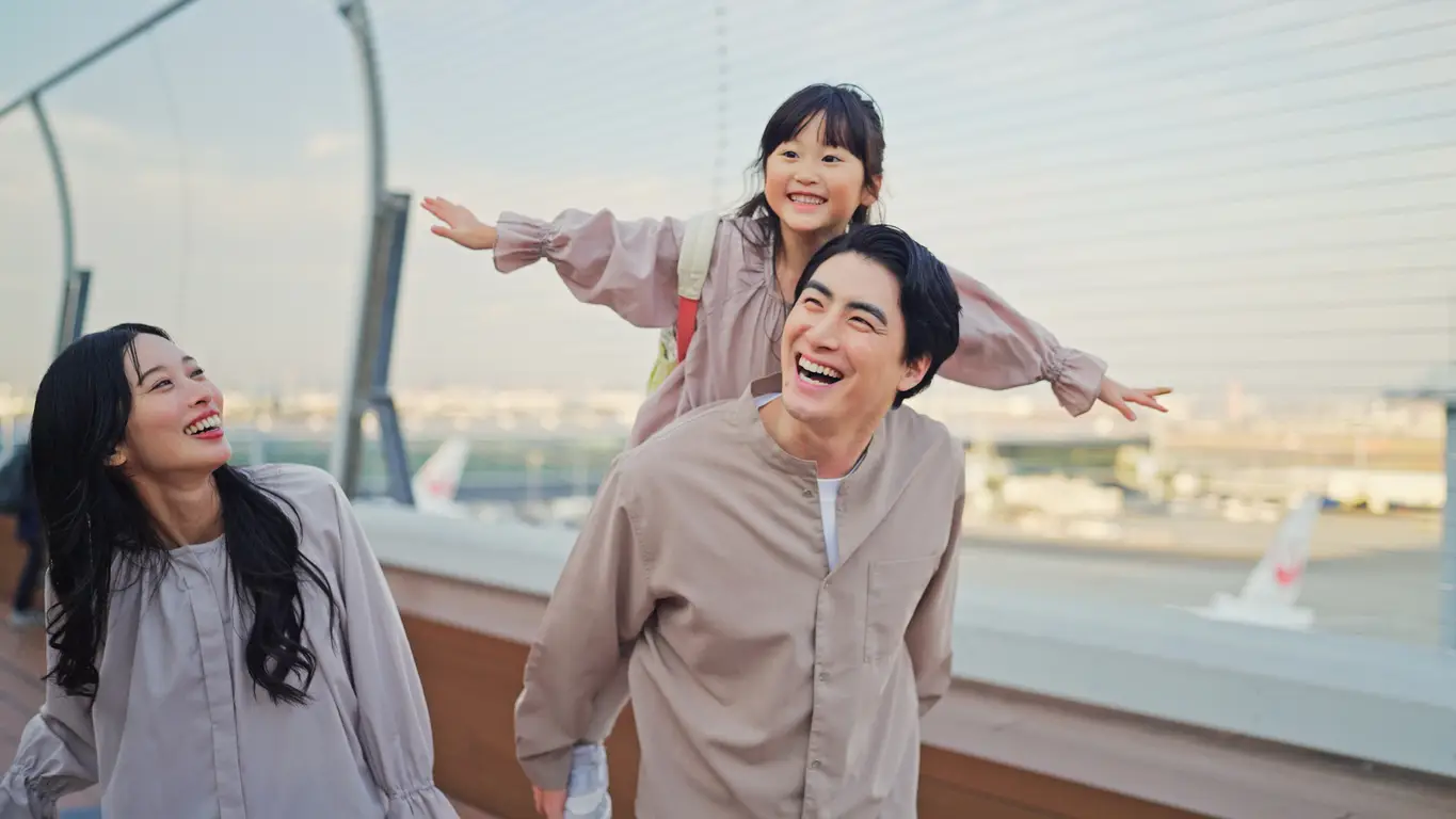 Family Buying Travel Insurance Family Buying Travel Insurance