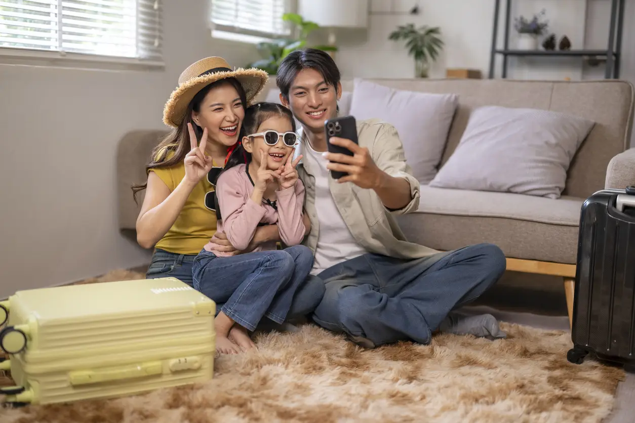 happy-family-preparing-for-jun-holidays