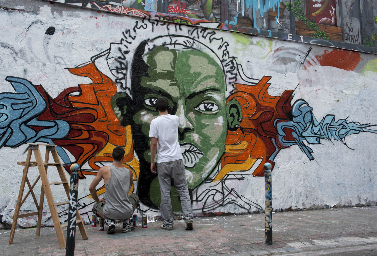 graffiti in paris belleville