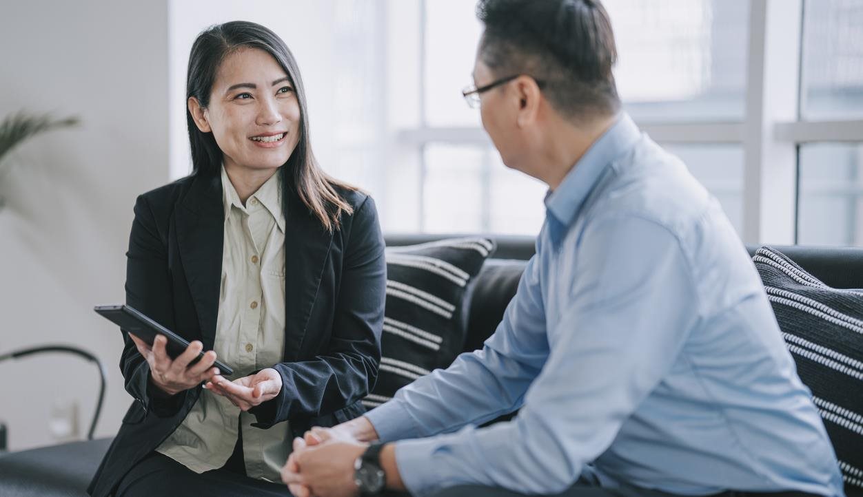 speaking to financial advisor