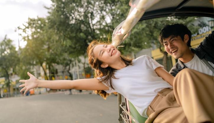 couple on tuktuk